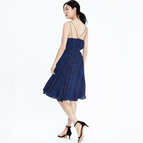 Banana Republic Navy Snake Print Strappy Crossback Fit & Flare Sheer Dress Sz S - Picture 3 of 10